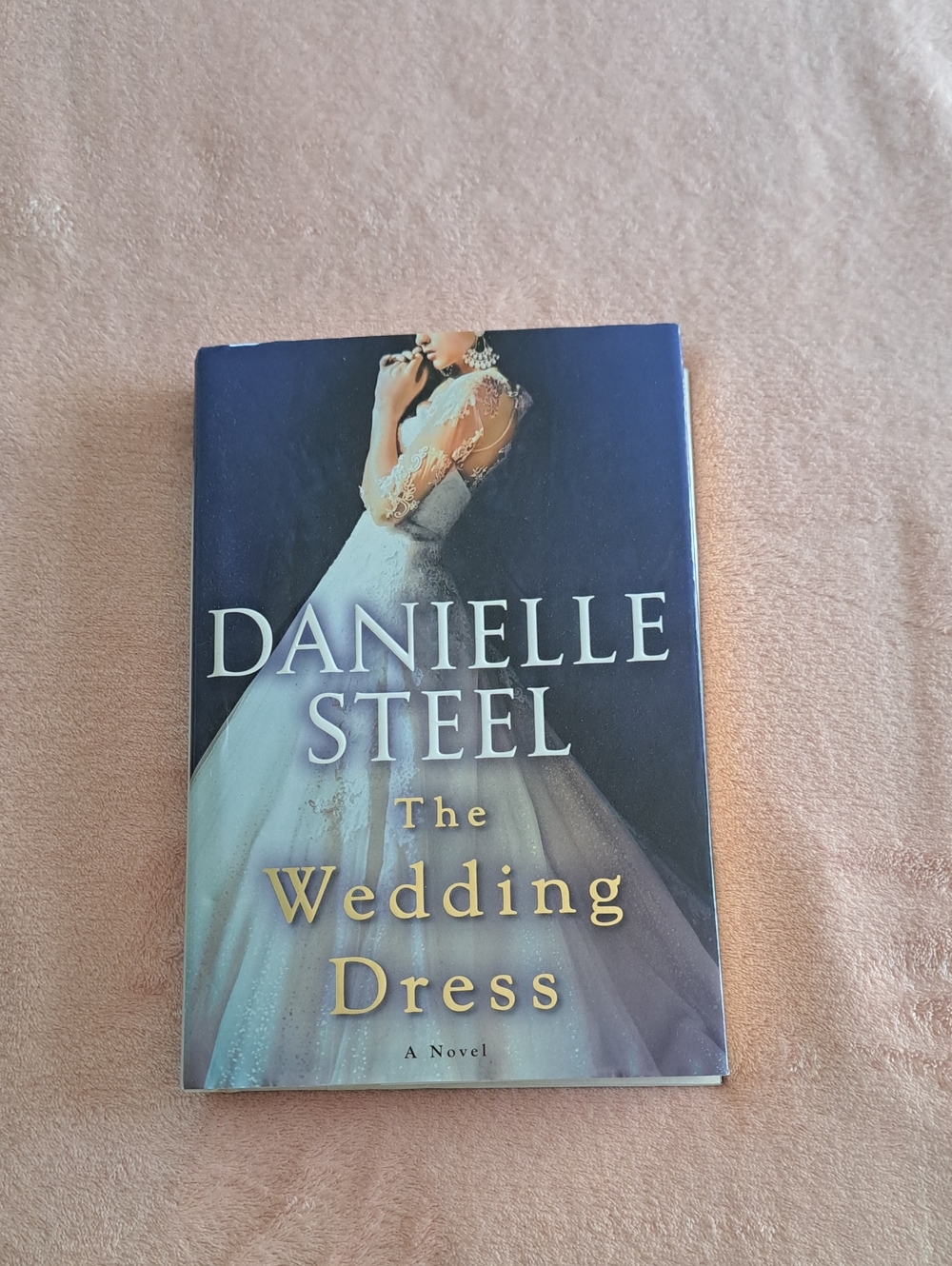 The Wedding Dress - Danielle Steel